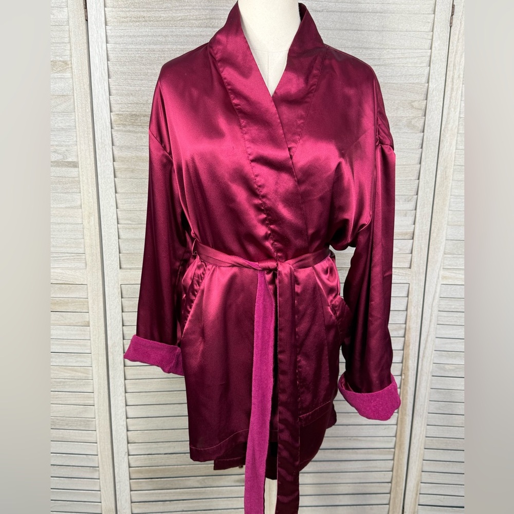 VICTORIA'S SECRET Vintage Terry Lined Cozy Satin Robe Cranberry-O/S